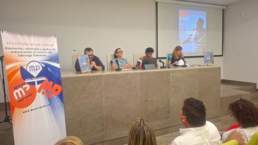 Presentación MP Magazine. Jose Manuel Rosario, Sara PInzi, Maria Piña, M Angeles Mellado. 